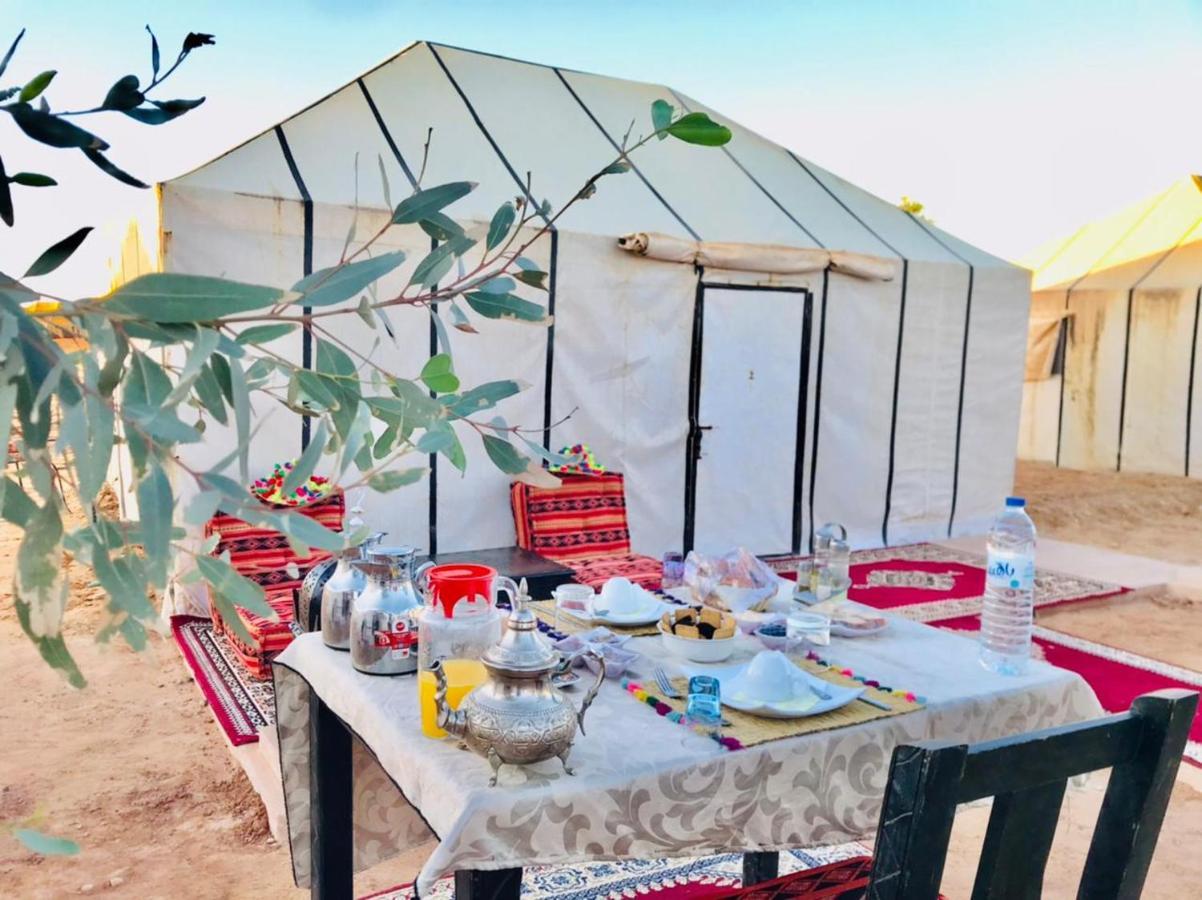 Akabar Luxury Desert Camp メルズーガ エクステリア 写真