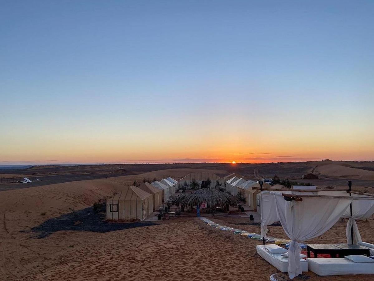 Akabar Luxury Desert Camp メルズーガ エクステリア 写真